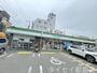 コンビニ　ファミリーマート大阪工大前店（コンビニ）まで147m