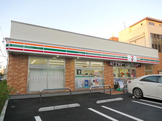 コンビニ　セブンイレブン 目黒鷹番1丁目店（コンビニ）まで169m