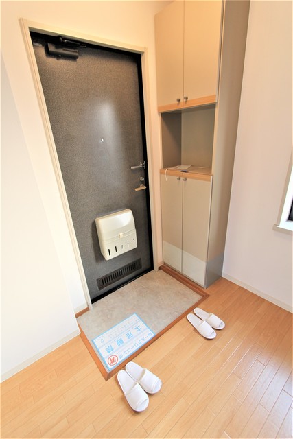 イーストハイツの玄関写真