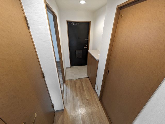 エイチ・ツーオー国分の玄関写真