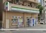 コンビニ　ファミリーマート（コンビニ）まで389m