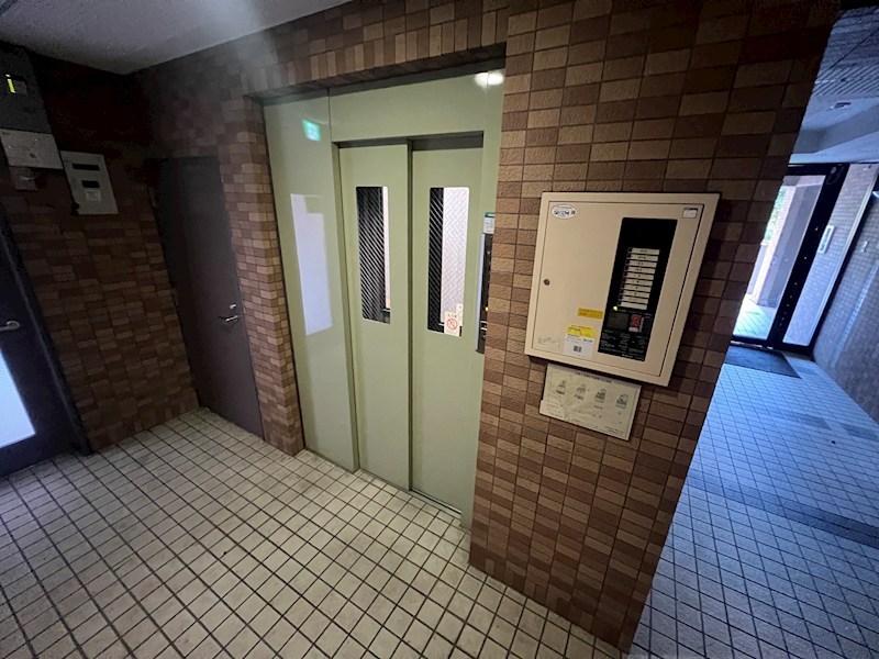 阪急神戸線 夙川駅 徒歩3分 6階建 築29年の外観写真
