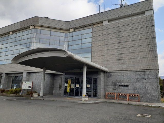 役所　南丹市役所　八木支所（役所）まで700m