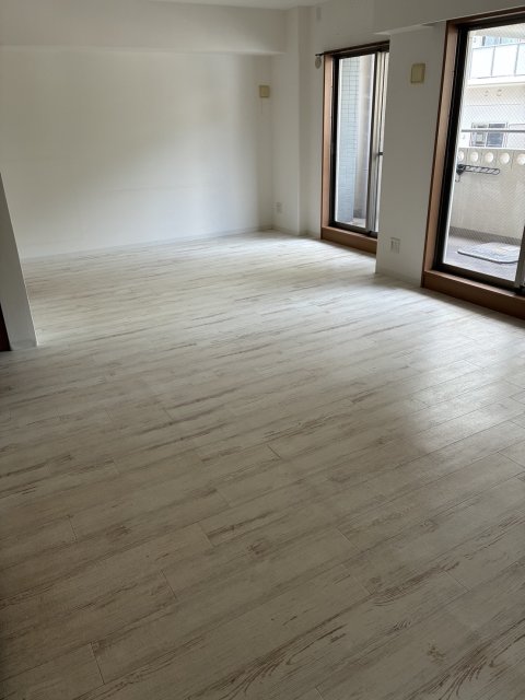 リベール北野シティタワーの居間写真