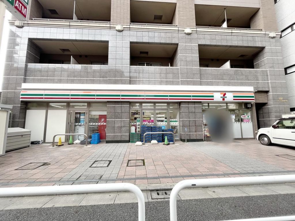 コンビニ　セブンイレブン浦和岸町7丁目店（コンビニ）まで490m