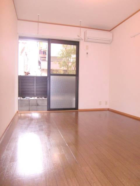 居室・リビング　★南向きの明るいお部屋です★