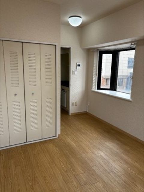 東京メトロ東西線 行徳駅 徒歩7分 6階建 築34年の居間写真