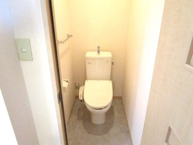 ローズコート 和田 Aのトイレ写真