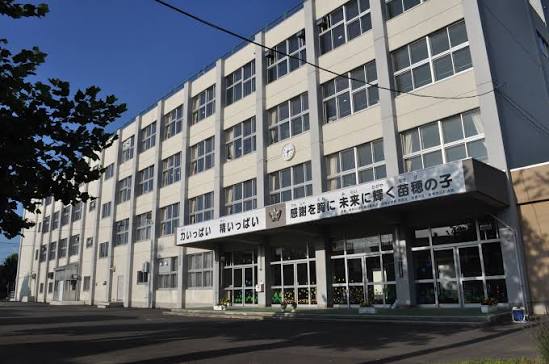 小学校　札幌市立苗穂小学校（小学校）まで1510m