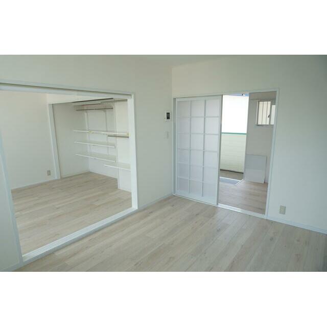 その他部屋・スペース　床は木目調のタイルになってます
