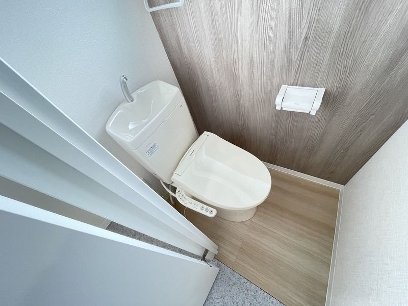 東急目黒線 西小山駅 徒歩6分 3階建 築50年のトイレ写真
