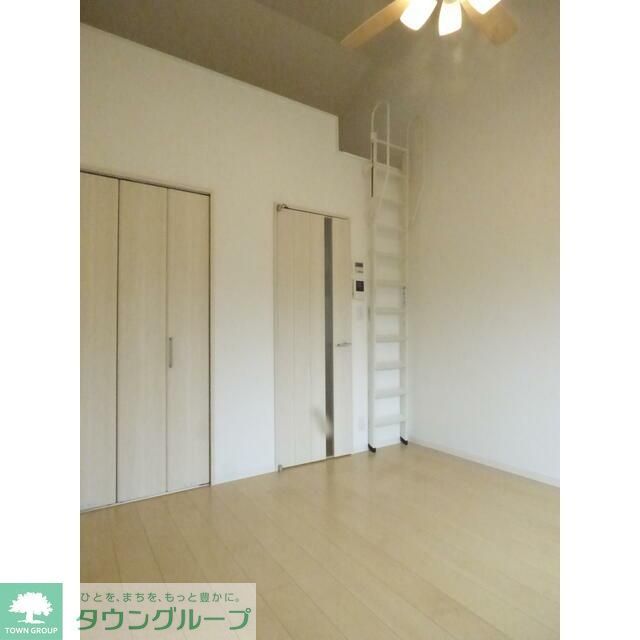 アザーレ・クオン読売ランド前壱番館の居間写真