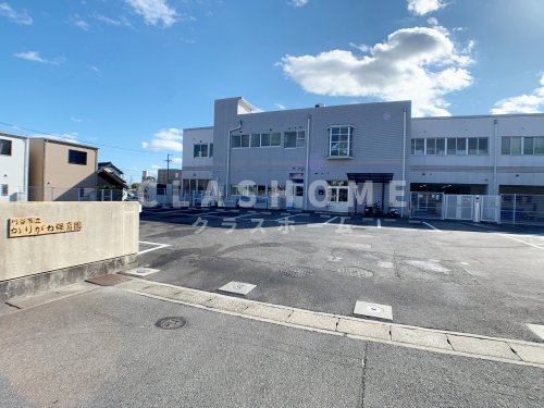 幼稚園・保育園　かりがね保育園（幼稚園・保育園）まで353m