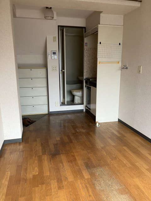 京王線 府中駅 徒歩12分 3階建 築35年の内装写真