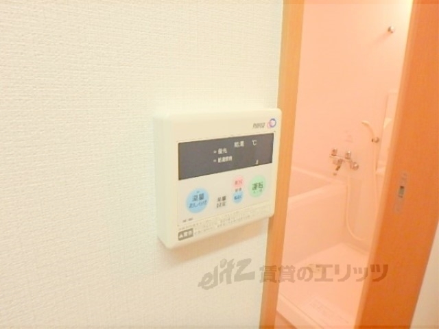 その他設備　給湯器リモコン