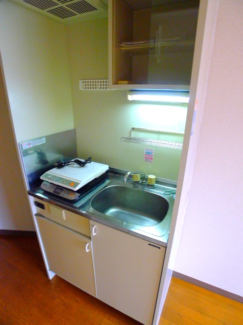 地下鉄桜通線 吹上駅 徒歩7分 4階建 築36年のキッチン写真