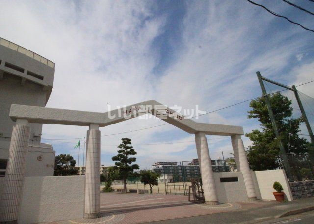 中学校　福岡市立原中央中学校（中学校）まで629m