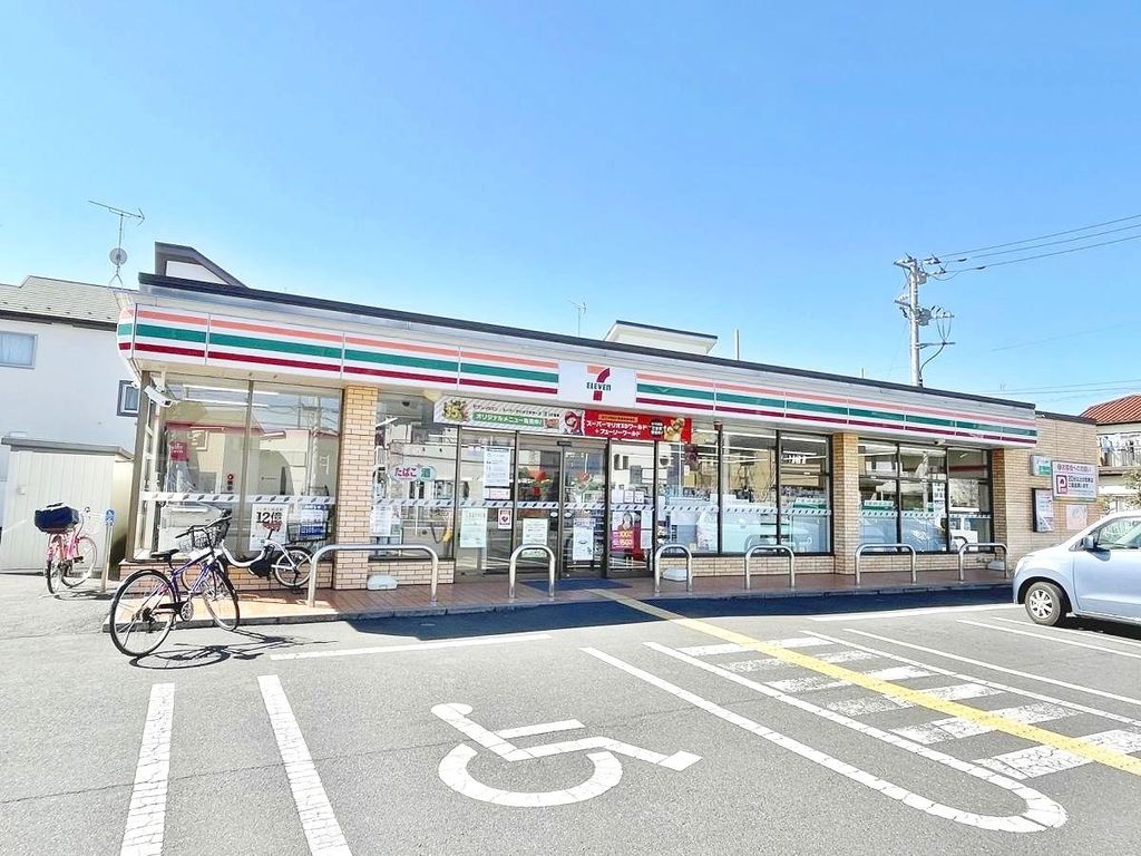 コンビニ　セブンイレブン入間下藤沢東店（コンビニ）まで390m