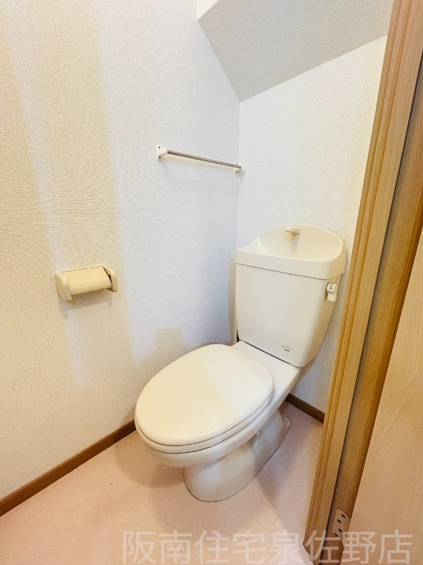 南海本線 尾崎駅 徒歩13分 2階建 築24年のトイレ写真
