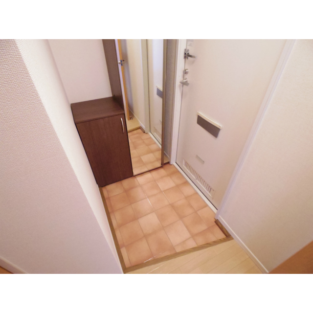 ハイム押鐘B棟の玄関写真