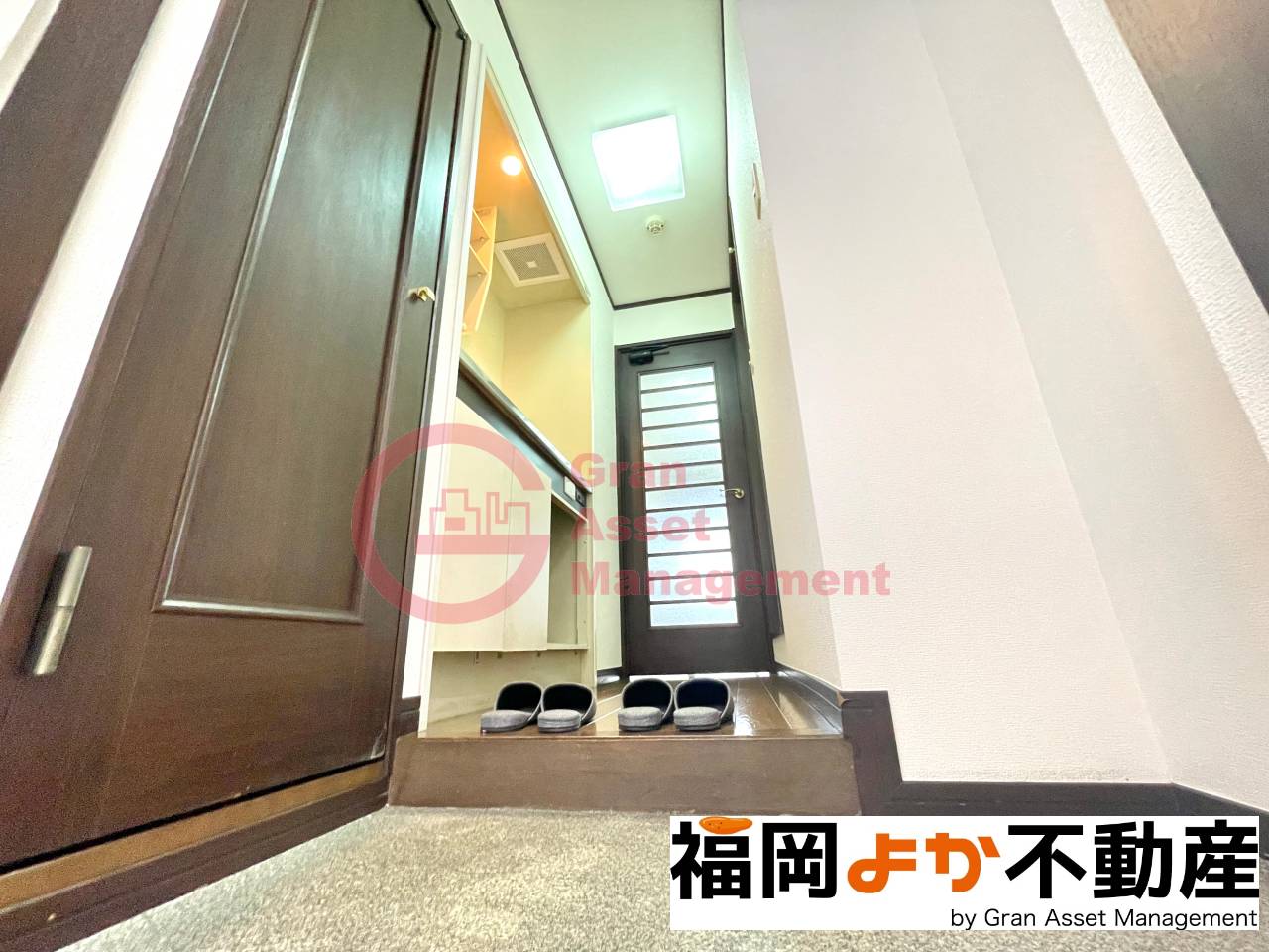 玄関　シンプルで使いやすい玄関です