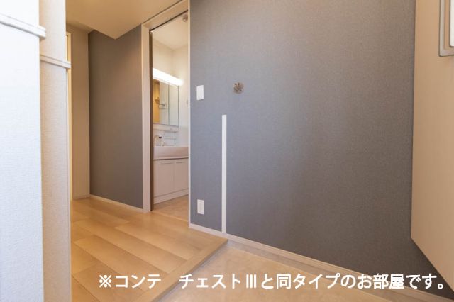 エンブレイスIの玄関写真