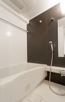 バス・シャワールーム　別部屋の画像になります