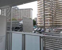 バルコニー　別部屋の画像になります