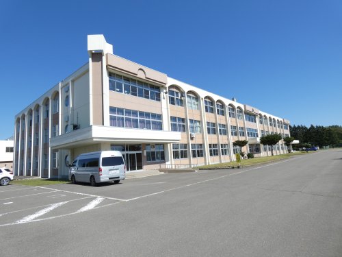 中学校　大樹町立大樹中学校（中学校）まで1410m