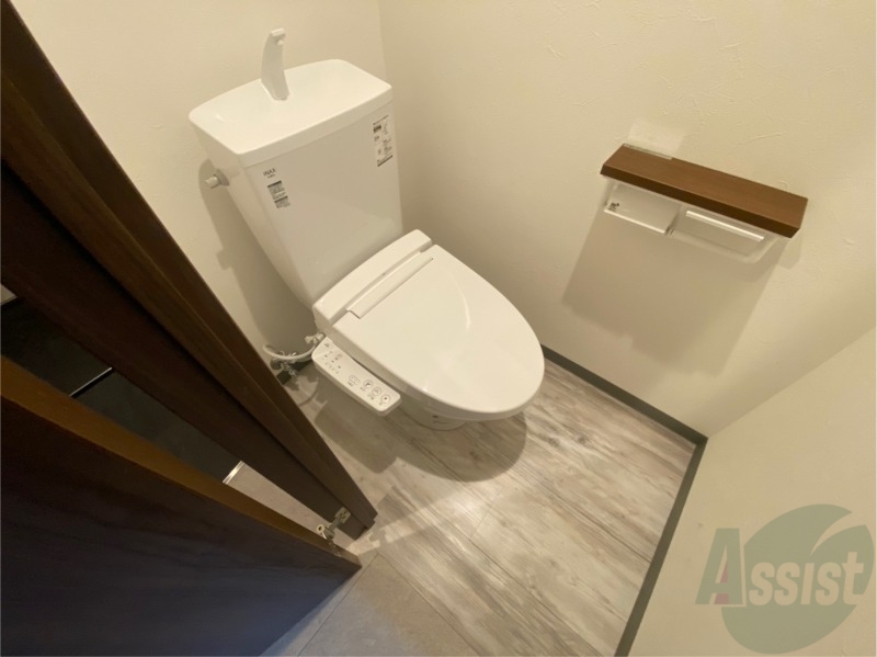 トイレ　トイレです。ウォシュレット付を探している方、おすすめです。