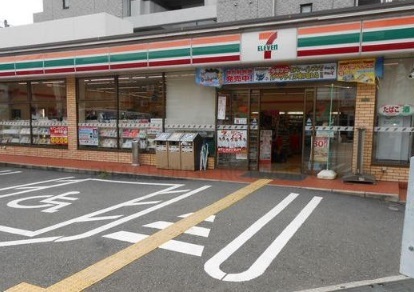 コンビニ　セブンーイレブン大阪本庄西２丁目店（コンビニ）まで421m