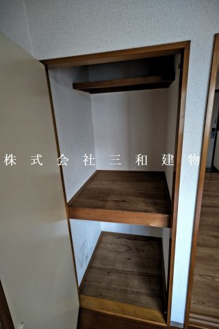 プラザ幸の内装写真
