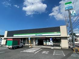 コンビニ　ファミリーマート 草加二丁目店（コンビニ）まで523m