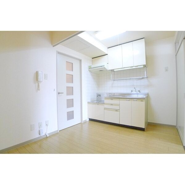 居室・リビング　日当たりの良いお部屋です！