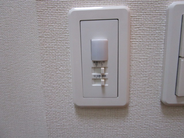 その他設備　人感照明センサー