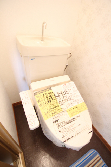 トイレ　※別室の参考写真です