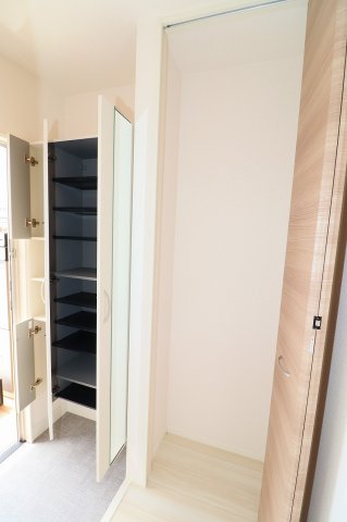 D-room富沢南の玄関写真