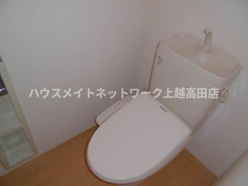 トイレ　温水洗浄暖房便座