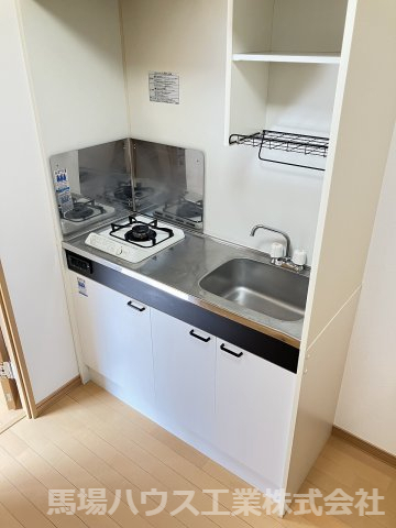 キッチン　コンパクトなキッチンで掃除もラクラク