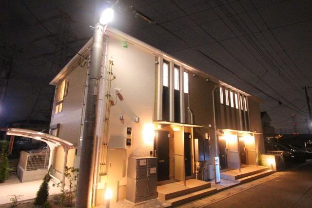 建物外観　外観写真（夜）