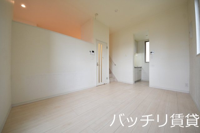居室・リビング　同シリーズの別号室の画像。現況優先