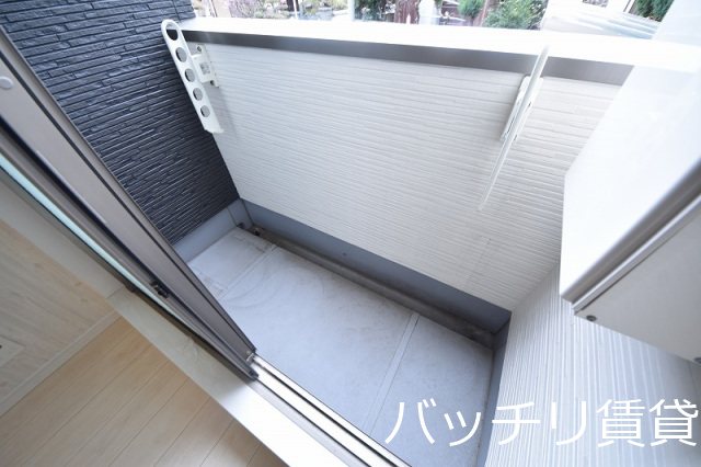 バルコニー　同シリーズの別号室の画像。現況優先