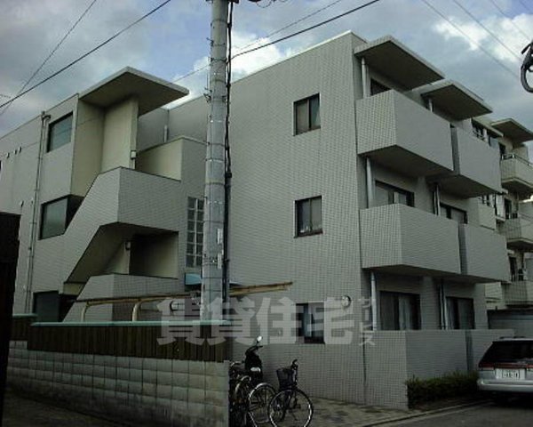 地下鉄烏丸線 北大路駅 徒歩20分 築32年