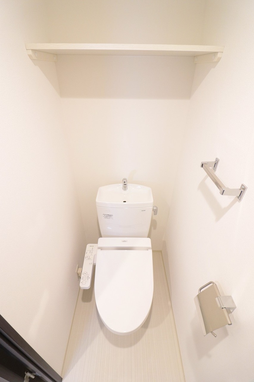 トイレ　※同物件、別部屋の写真です。