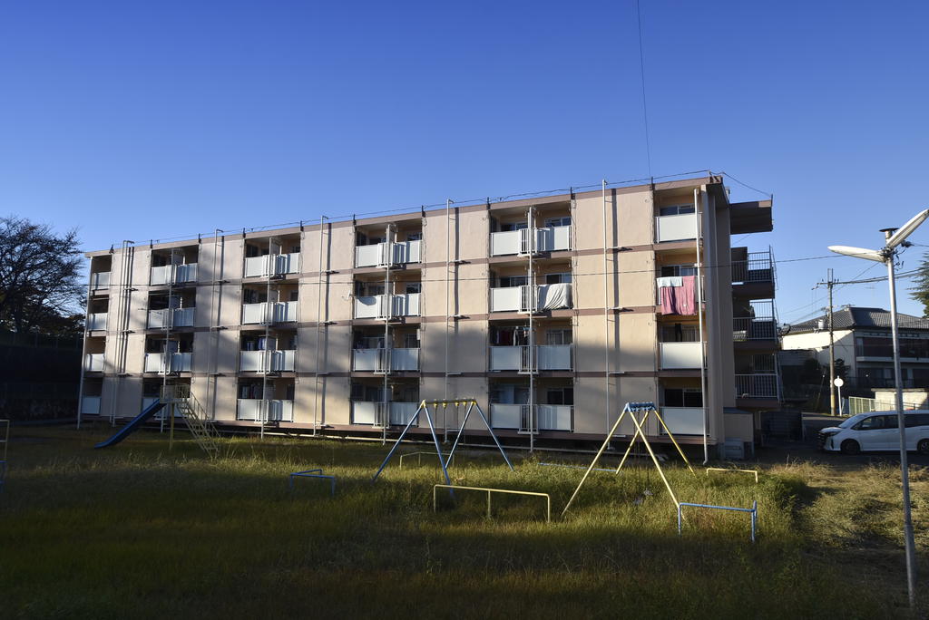 橿原市見瀬町のマンションの建物外観