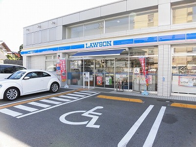 コンビニ　ローソン高知大津鹿児店（コンビニ）まで311m