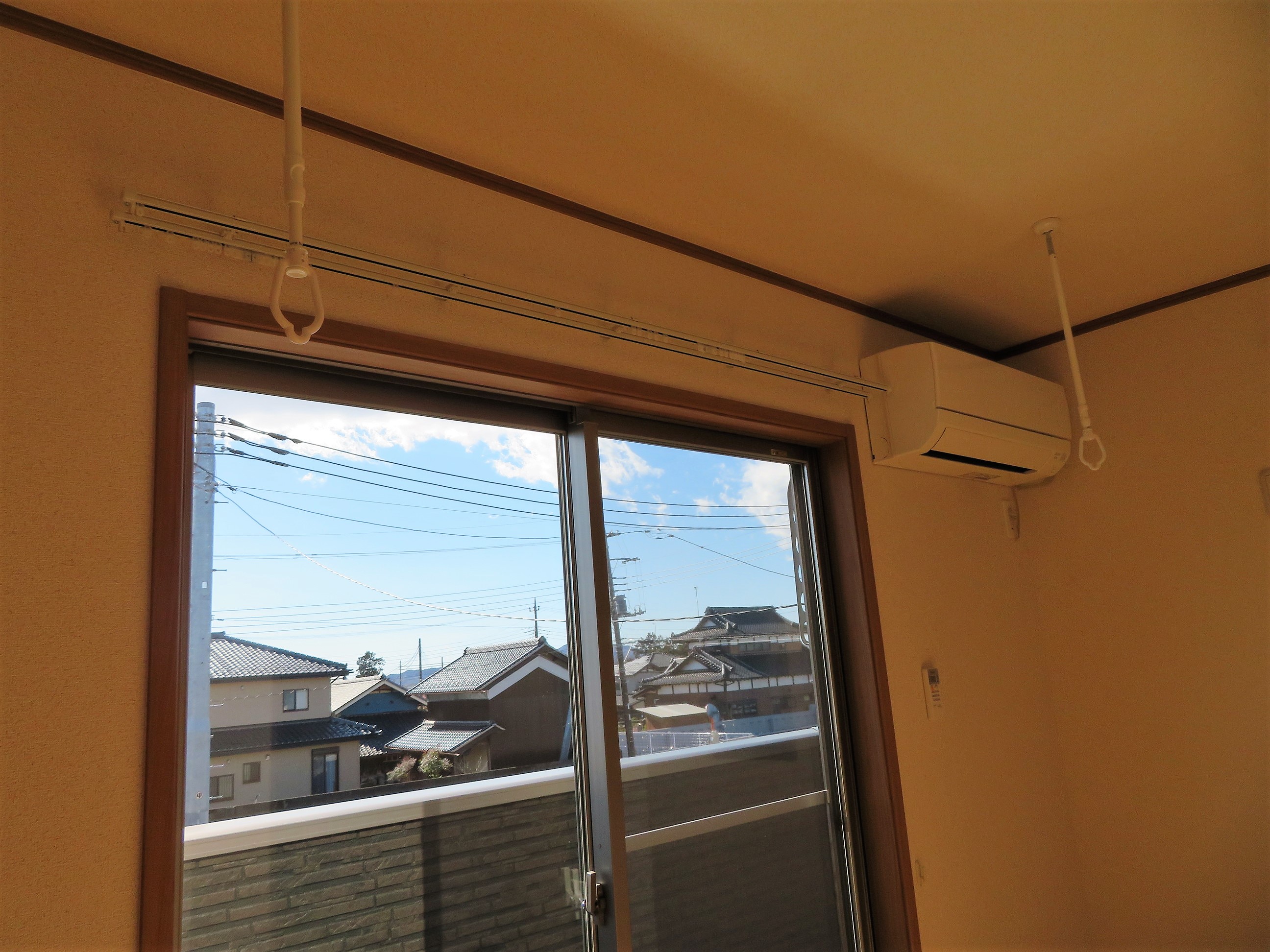 その他設備　室内物干しで雨の日も安心です！