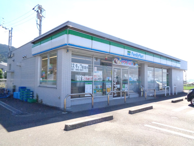 コンビニ　ファミリーマート中之庄バイパス店（コンビニ）まで750m