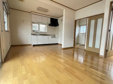 居室・リビング　室内