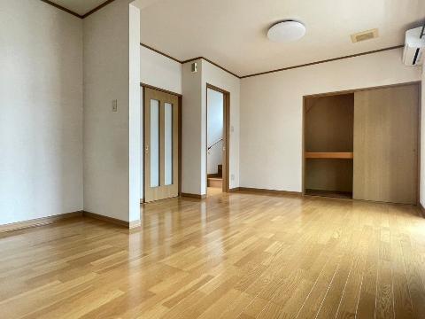 居室・リビング　リビング